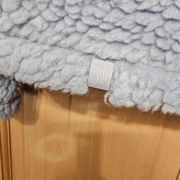 Lululemon Fuzzy Sweater, size 8, adorable and warm, light blue - Picture 5 of 5